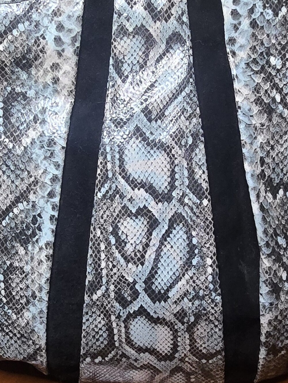 Aimee Kestenberg XL Tuscany Hobo Bag Snakeskin Print - Picture 6 of 14